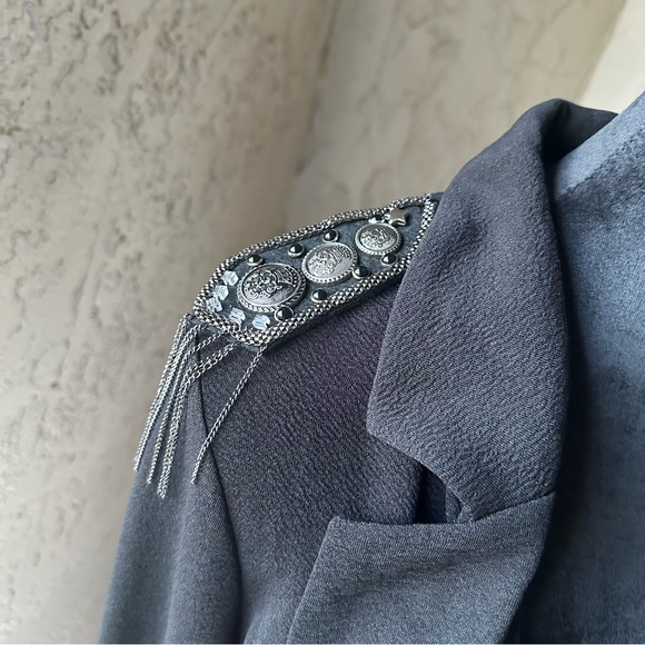Junarose by Vera Moda Black Silver Embellished Shoulder Western Blazer - Picture 6 of 16